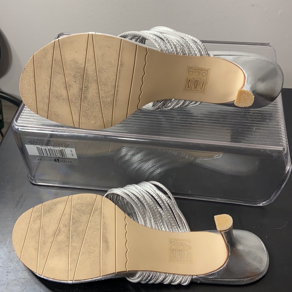 Moda Spade Sandals - Picture 5 of 8